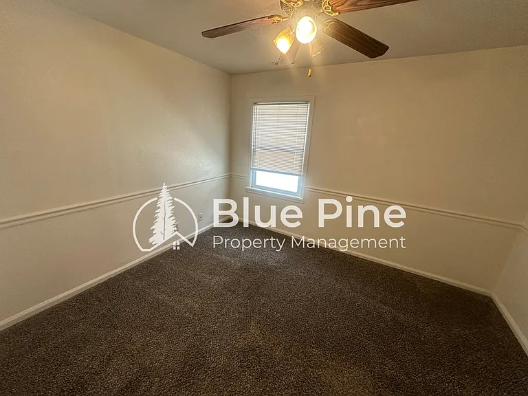 439 E Wyeth St — Photo 5