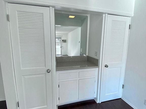 *Photos are of model unit* Actual units may vary slightly.