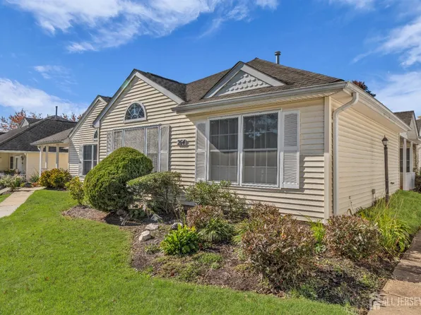 264 Nighthawk Dr #A, Monroe Township, NJ 08831