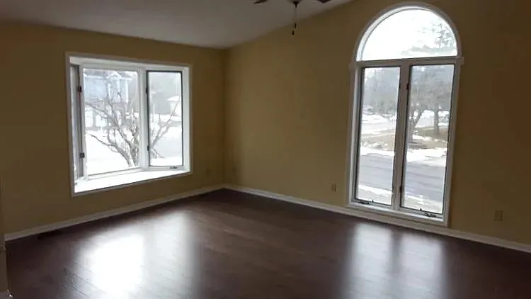 501 Dustin Dr — Photo 5