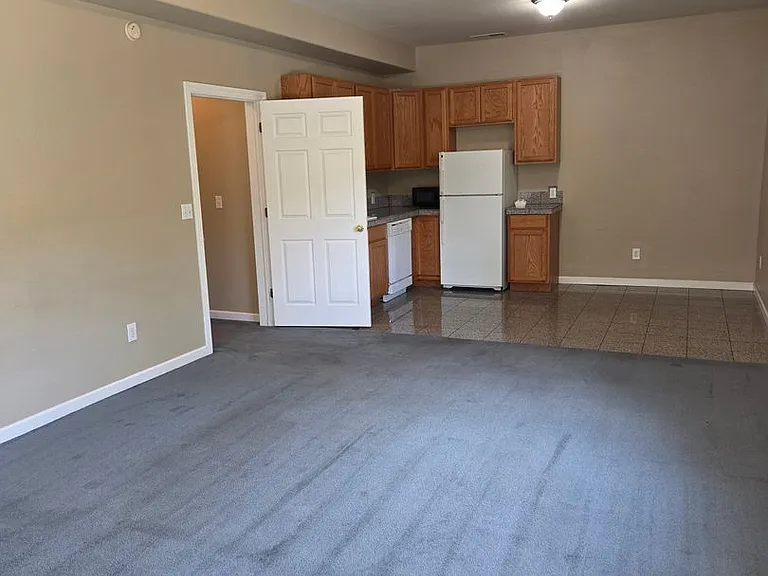 20800 W Willow Springs Dr — Photo 16