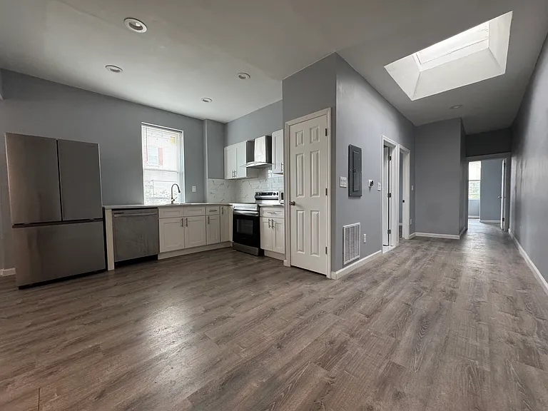 942 Wolf St #1 — Photo 5
