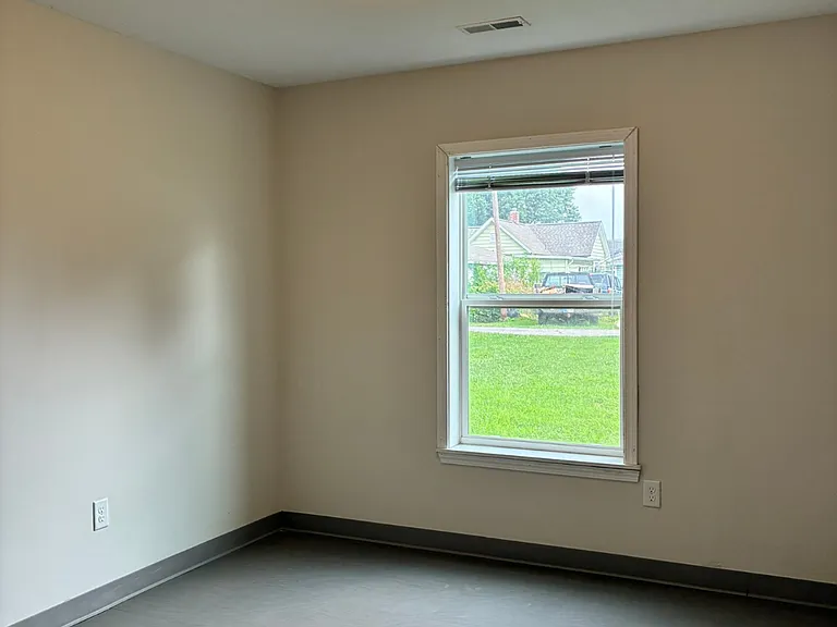 2430 2nd Ave — Photo 26