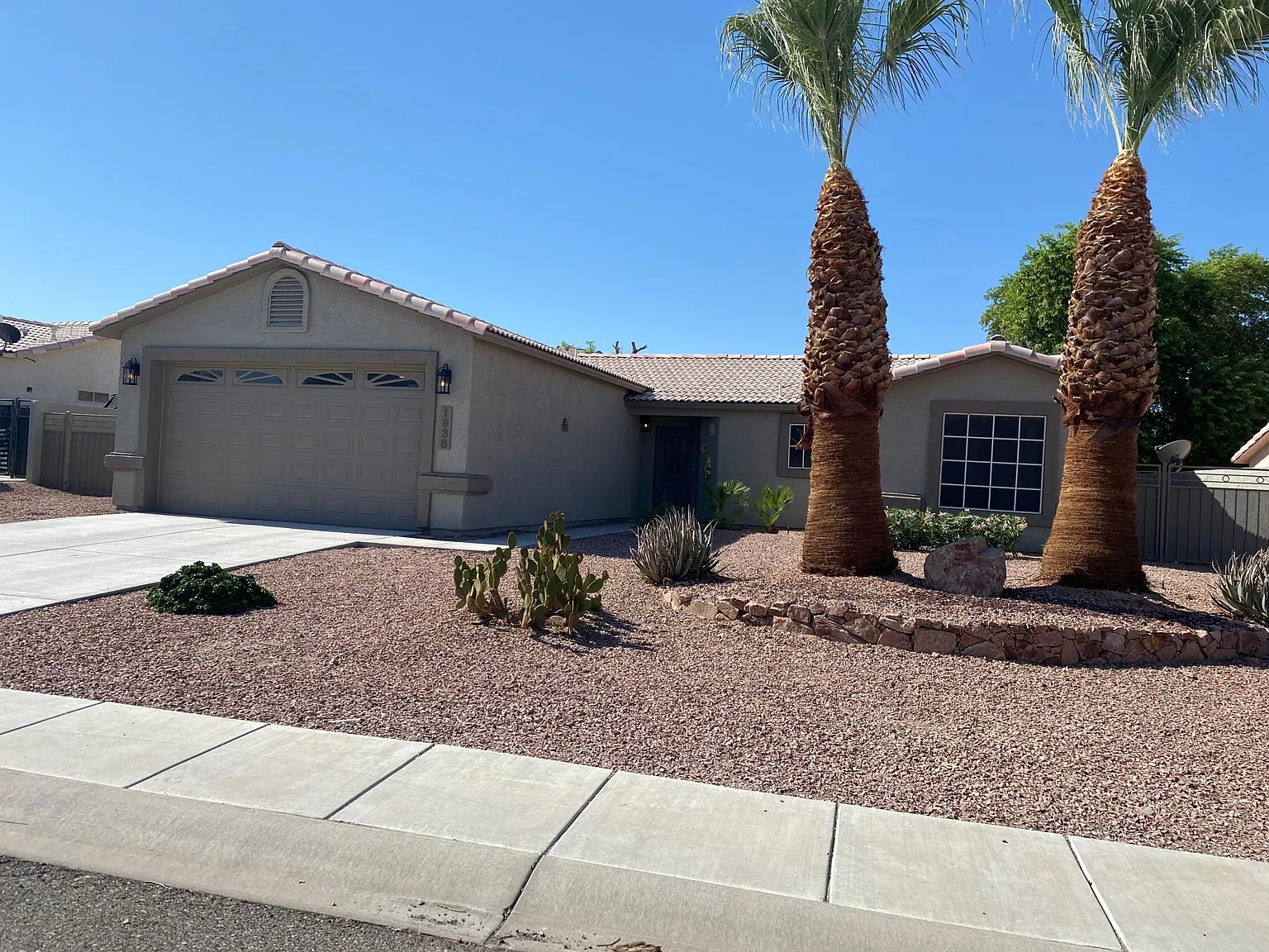 1936 E Pyramid Lake Dr — Photo 1