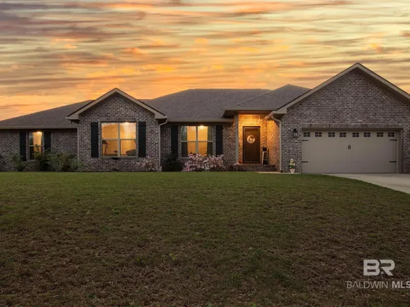 22765 Ridgewood Dr, Robertsdale, AL 36567