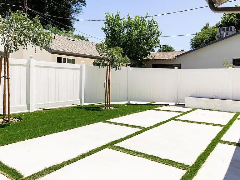 6632 Noble Ave — Photo 29