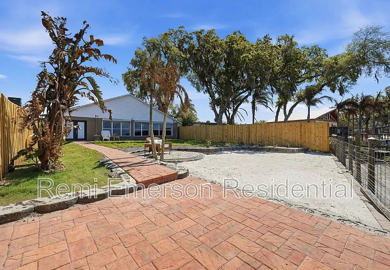 6254 Alligator Lake Shr E — Photo 1