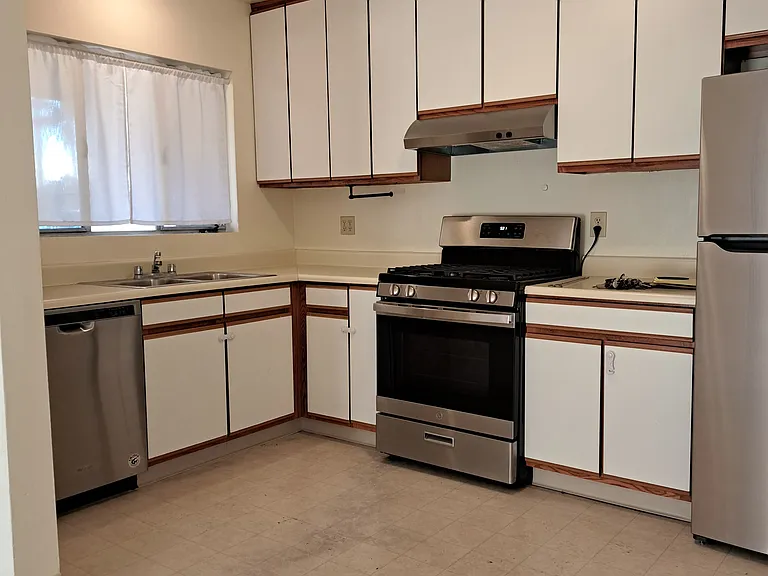 Kitchen (additional pantry is not shown)