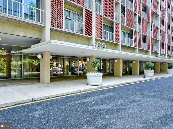 800 4th St SW APT S207, Washington, DC 20024