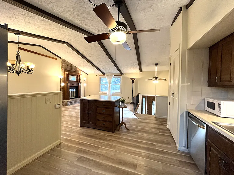 210 Pinehurst Ln — Photo 19