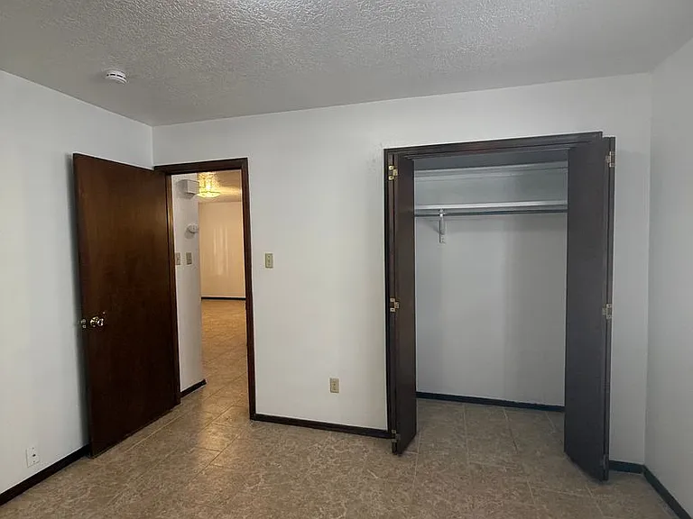 950 Mormon Dr — Photo 7