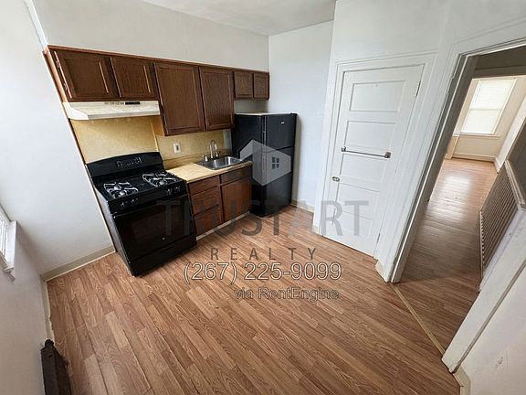 3rd image of 148 W Spencer St #2