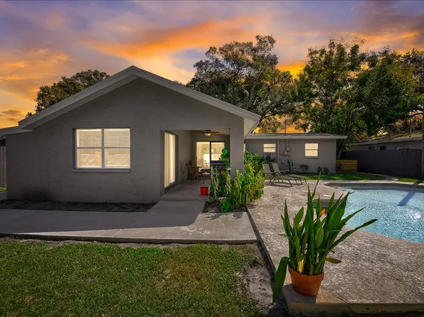 11312 116th St, Seminole, FL 33778