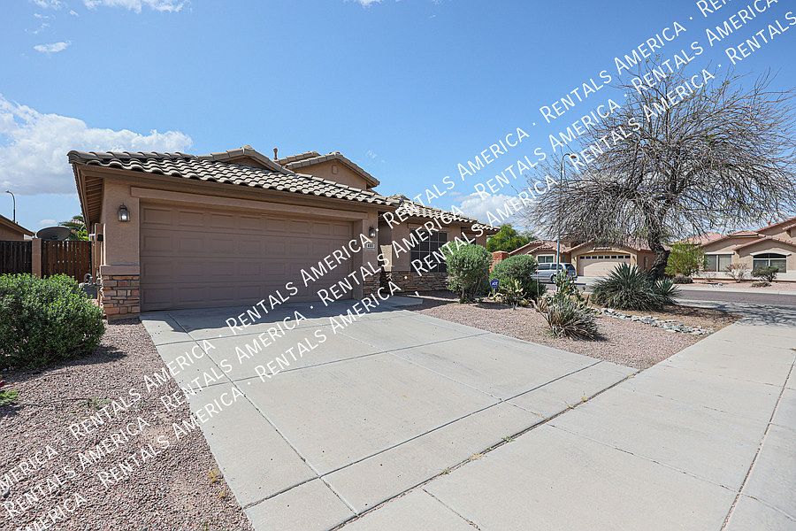 1st image of 4811 W Magdalena Ln