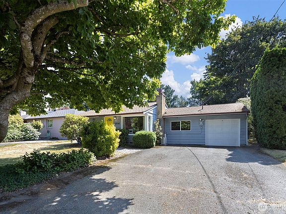 2nd image of 18042 10th Avenue NE