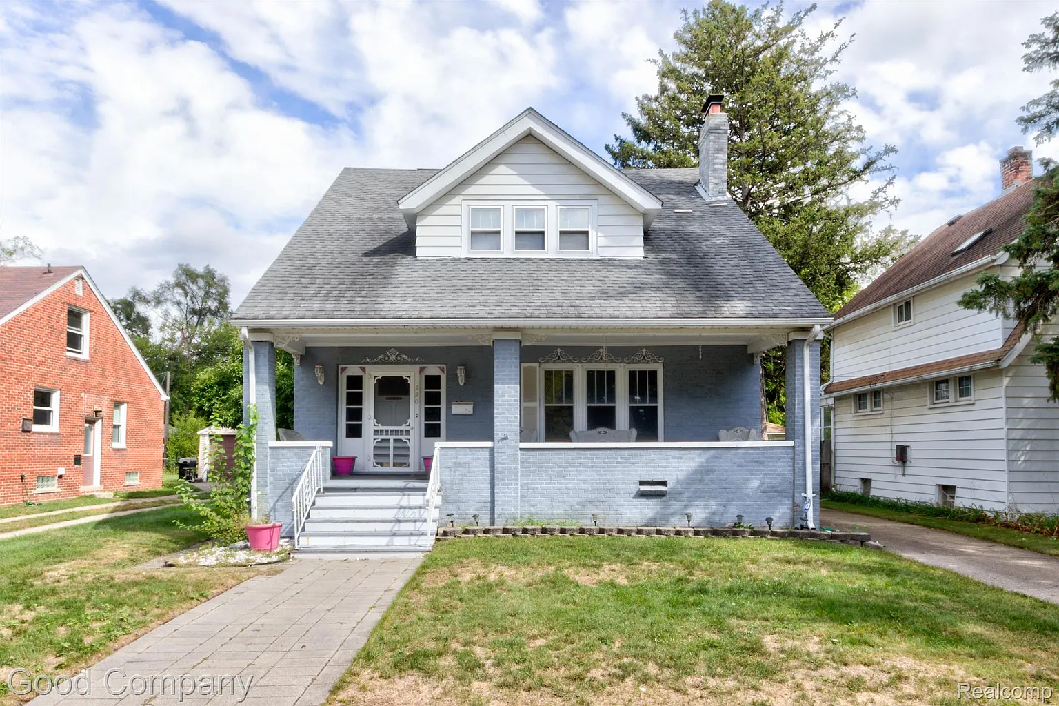 330 Saint Louis St photo 1