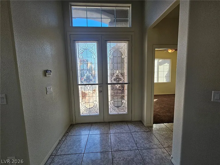 10134 Reflection Brook Ave — Photo 5