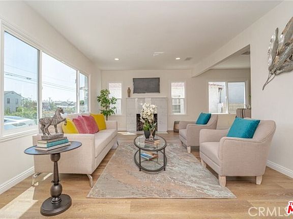 2nd image of 7317 Tujunga Ave