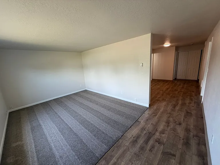 3998 Linn Ave SE — Photo 6