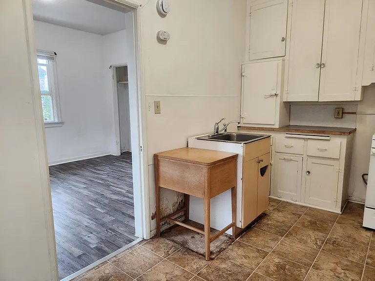 1604 I St — Photo 10