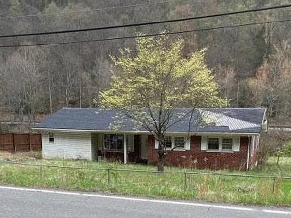 2741 Rd Bailey Hwy, Pineville, WV 24874