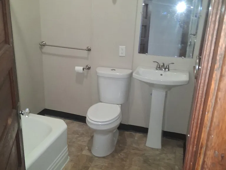 79 W Church St #4 — Photo 7