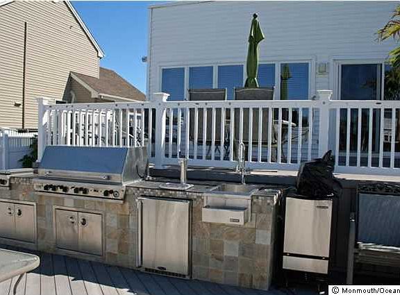 5th image of 814 Ensign Dr
