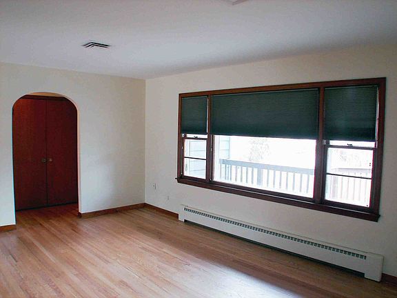 4th image of 777 Beach Pl