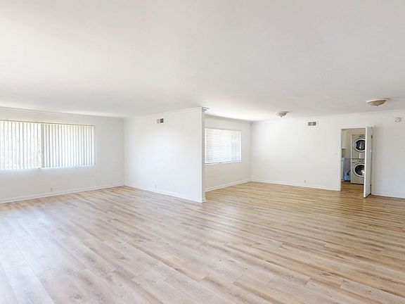 4th image of 1021 S Orange Grove Blvd APT 206