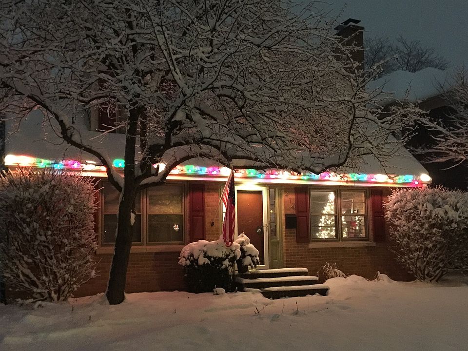 1st image of 414 Meadow Ln
