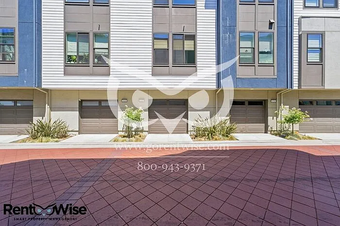 2 bed, 2.5 bath, 1546 sqft, $5,995 — Photo 3