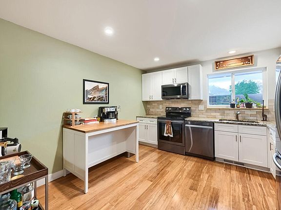 5th image of 1546 Greenbriar Blvd
