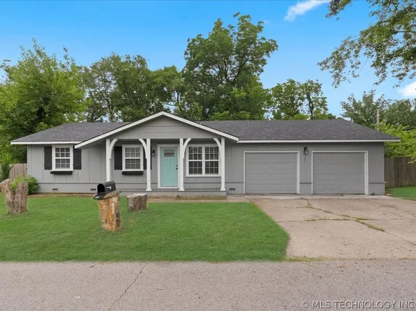 201 SE 7th St, Pryor, OK 74361