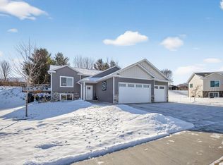 1013 Eagle Vista Ln, Lake City, MN 55041