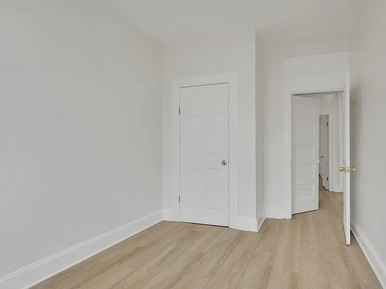 Edmondson Ave — Photo 14