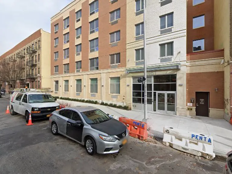475 Alabama Ave #4 — Photo 1