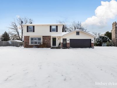 2382 Oak Hollow Dr, Jenison, MI, 49428