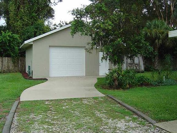 2nd image of 204 Palm Ave E