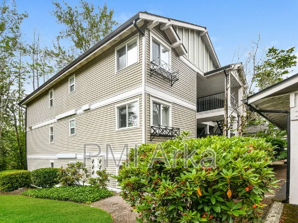 11309 NE 128th St APT F102, Kirkland, WA 98034