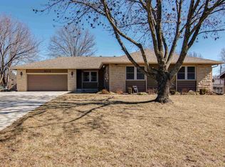 3014 SW Arvonia Pl, Topeka, KS 66614