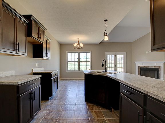 4th image of 43 Chestnut Hl Lot 43