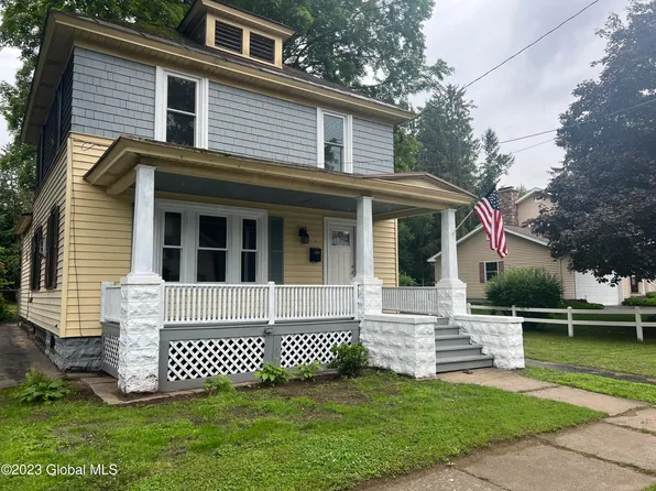 31 Lexington Avenue, Glens Falls, NY 12801