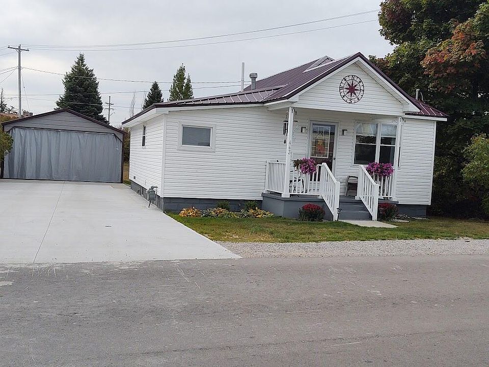 1st image of 443 N 1st St
