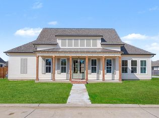 108 Hazelwood Dr, Thibodaux, LA 70301