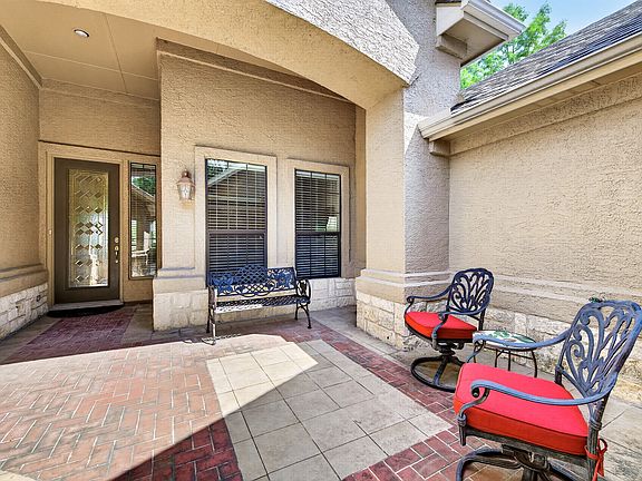 5th image of 9905 Cypress St