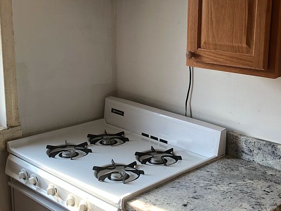 4th image of 4101 Fernhill Ave Floor 3