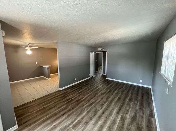 2219 Rockford Ln APT 19