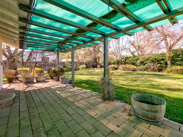 12310 S Hills Dr — Photo 8