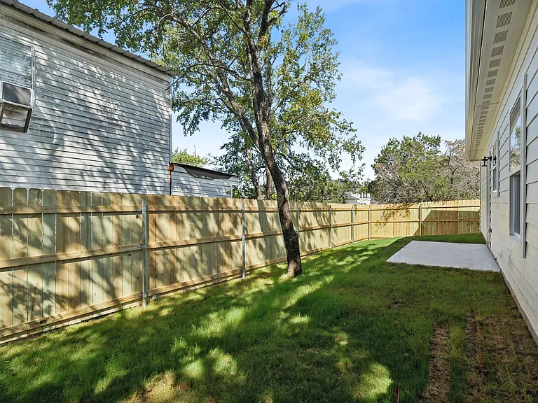 5726 Barkridge Dr — Photo 29