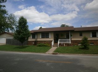 701 E 4th St, West Frankfort, IL 62896